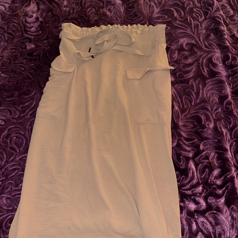 NYC Cream Midi Skirt with Ruffle Waist